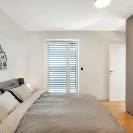 Top Floor With Magnificent Views In Siska District Apartment