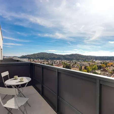 Top Floor With Magnificent Views In Siska District Apartma *